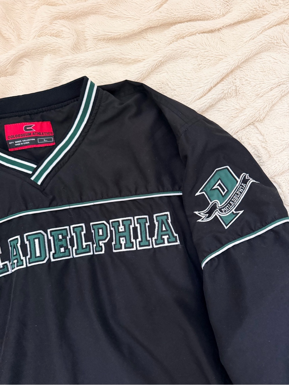 Philadelphia Eagles vintage crew neck sweatshirt Colosseum Athletics v-neck Sz L - Picture 4 of 6